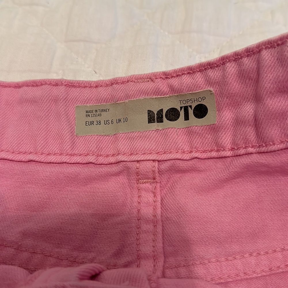 NWOT Topshop Moto Bubblegum Pink Distressed Mini Skirt Size 6 - Picture 11 of 11